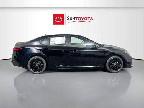 New 2026 Toyota Camry SE image 2