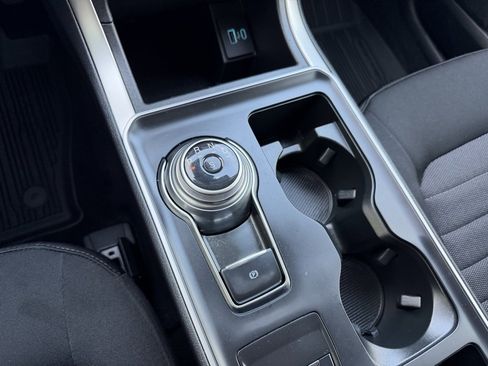 Used 2024 Ford Edge SE image 24