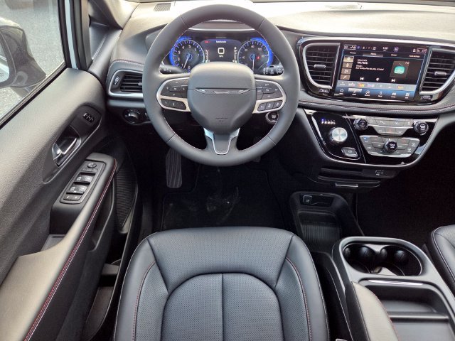 New 2027 Chrysler Pacifica Select FWD image 14