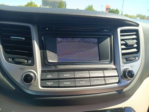 Used 2017 Hyundai Tucson Sport FWD image 16