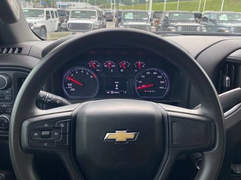 Used 2023 Chevrolet Silverado 1500 Custom AWD/4WD image 15