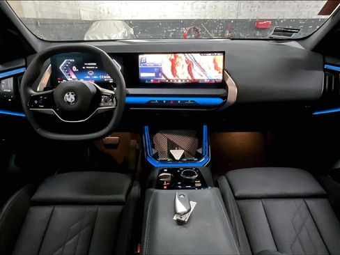 Certified 2025 BMW X3 xDrive30i w/ Convenience Package image 17