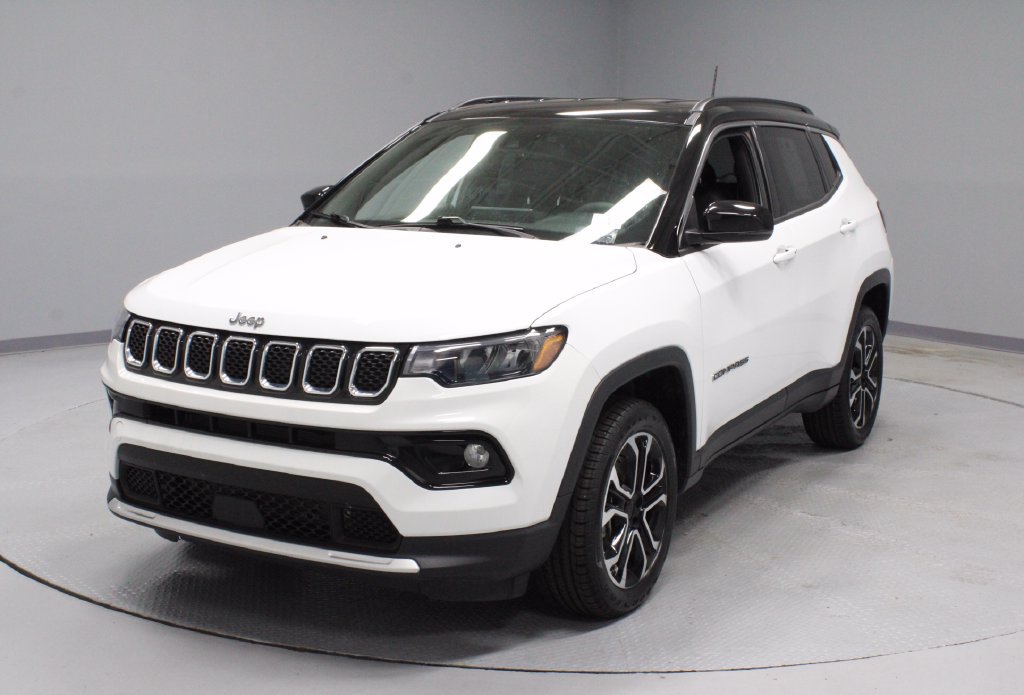 Used 2023 Jeep Compass Limited AWD/4WD image 6