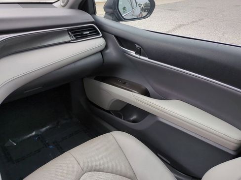 Used 2023 Toyota Camry XSE image 16