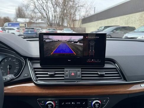 Used 2023 Audi Q5 2.0T Premium w/ Convenience Package image 18