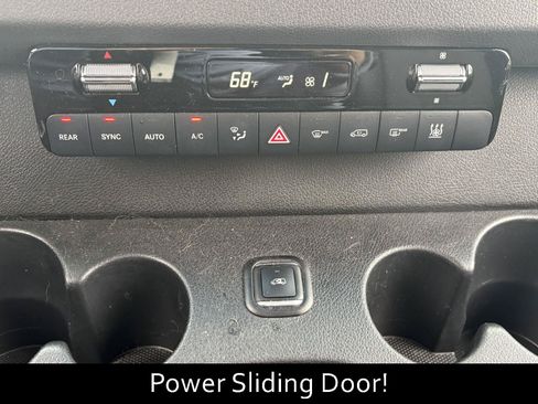 Used 2022 Mercedes-Benz Sprinter 2500 image 11
