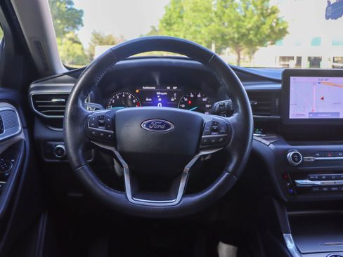 Used 2020 Ford Explorer Limited RWD image 31