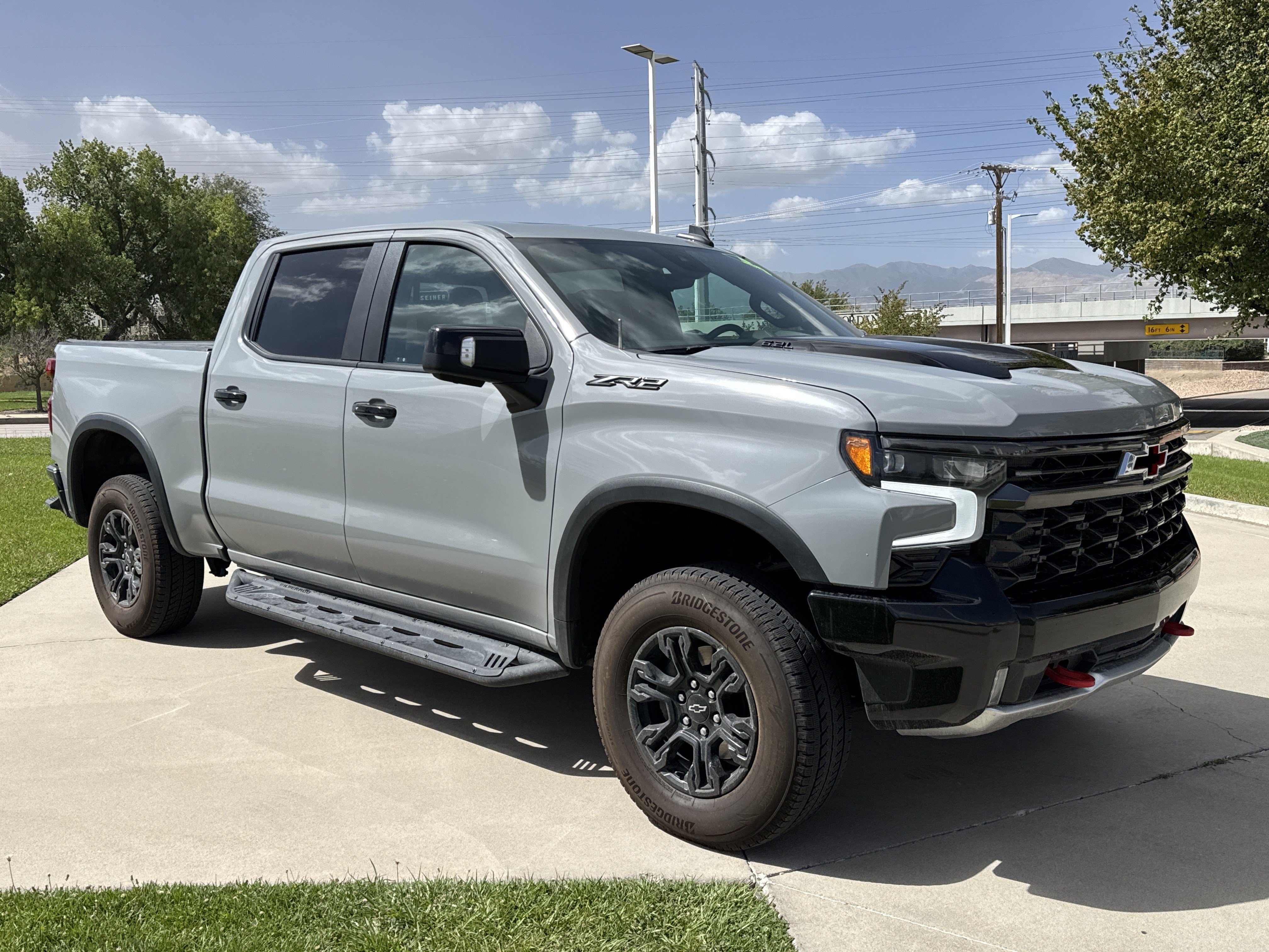 Used 2024 Chevrolet Silverado 1500 ZR2 w/ Technology Package AWD/4WD image 8