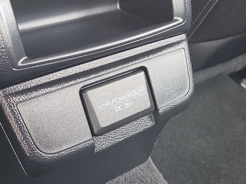 Used 2018 Subaru Legacy 2.5i Premium AWD/4WD image 11