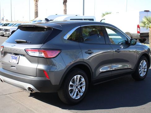 Certified 2022 Ford Escape SE FWD image 8