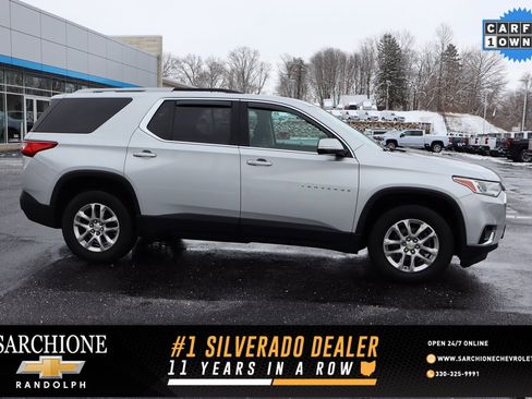 Used 2018 Chevrolet Traverse LT image 1