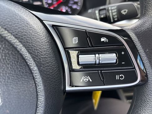 Used 2024 Kia Forte LXS image 17