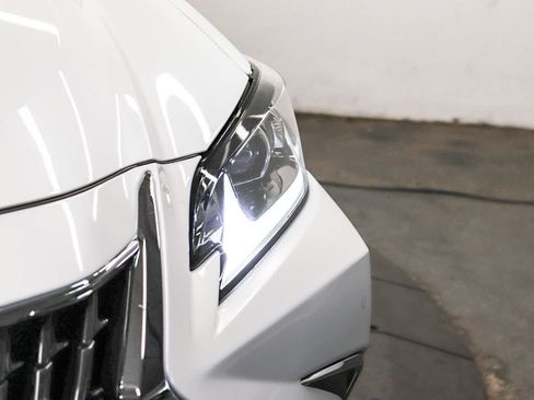 Used 2025 Lexus ES 350 w/ Premium Package FWD image 7