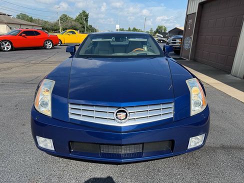 Used 2005 Cadillac XLR RWD image 22