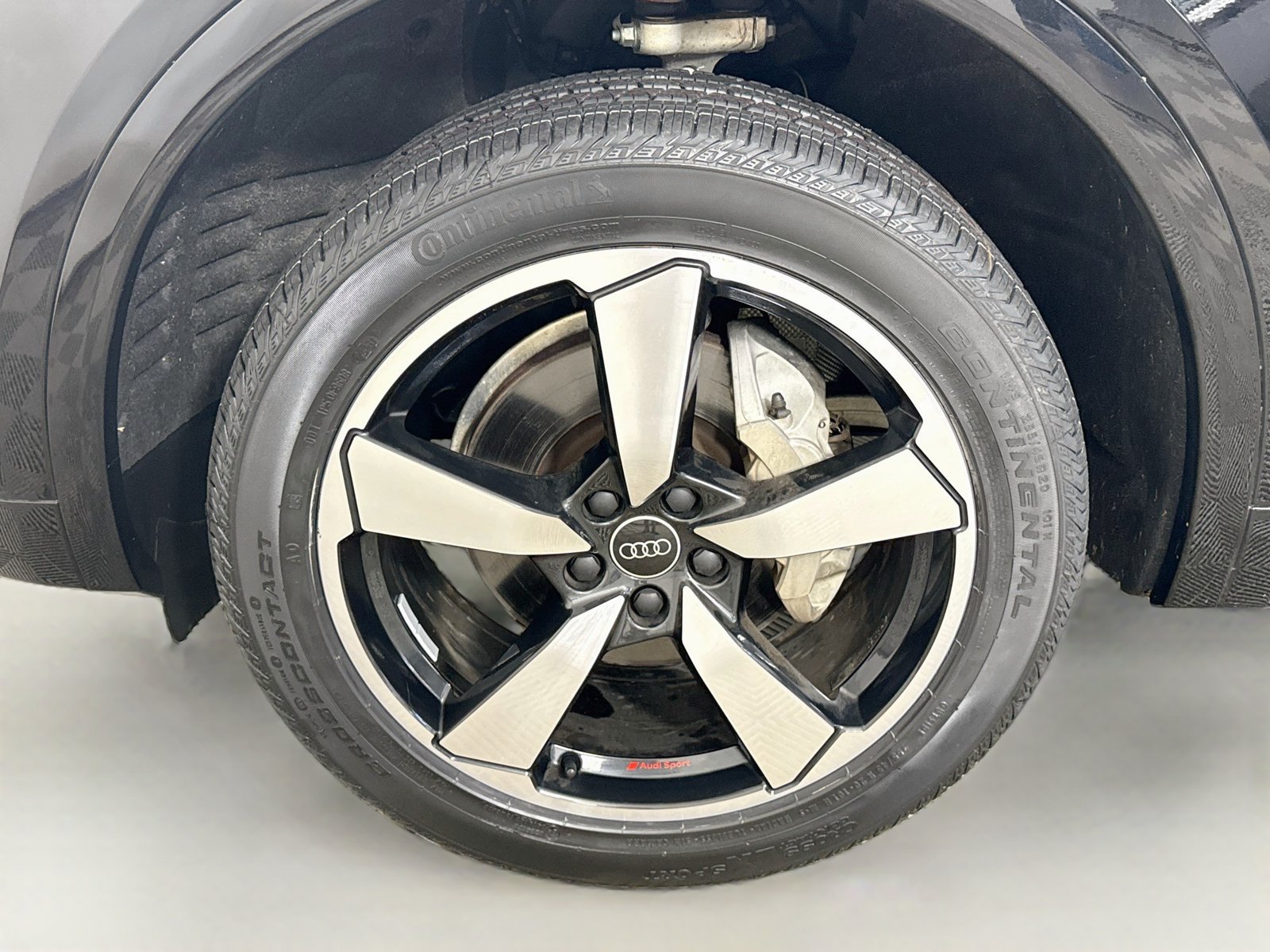 Certified 2023 Audi Q5 2.0T Premium Plus AWD/4WD image 29