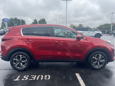 Used 2022 Kia Sportage LX image 6