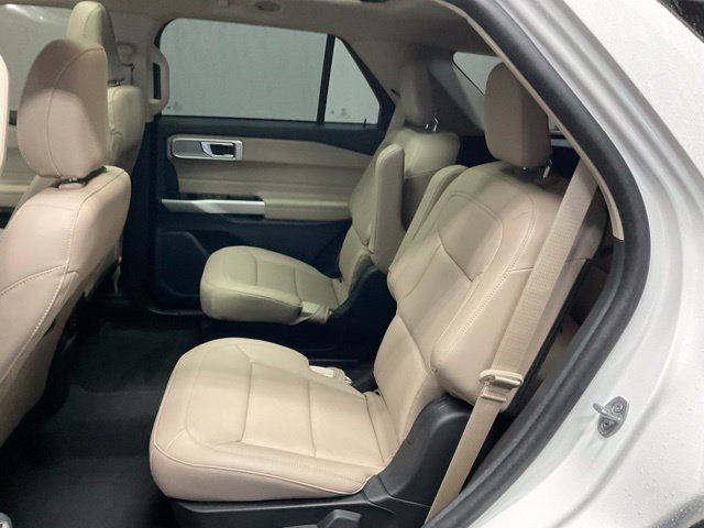 Used 2024 Ford Explorer XLT w/ Equipment Group 202A AWD/4WD image 19