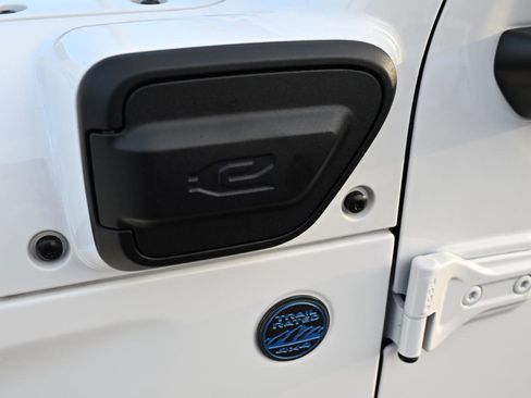 Used 2024 Jeep Wrangler High Altitude AWD/4WD image 63