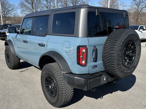 Used 2023 Ford Bronco Wildtrak image 8