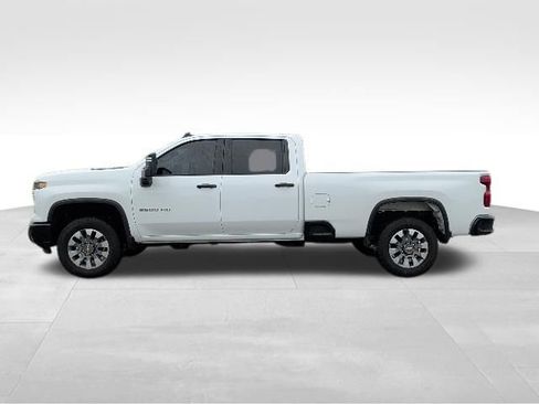 Used 2025 Chevrolet Silverado 2500 Custom RWD image 6