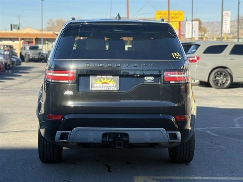 Used 2020 Land Rover Discovery Landmark AWD/4WD image 6