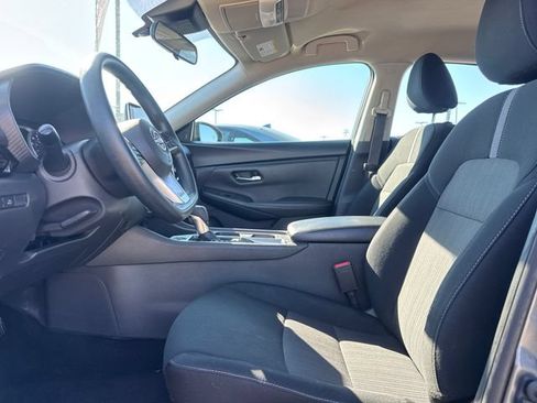 Used 2024 Nissan Sentra SV FWD image 11