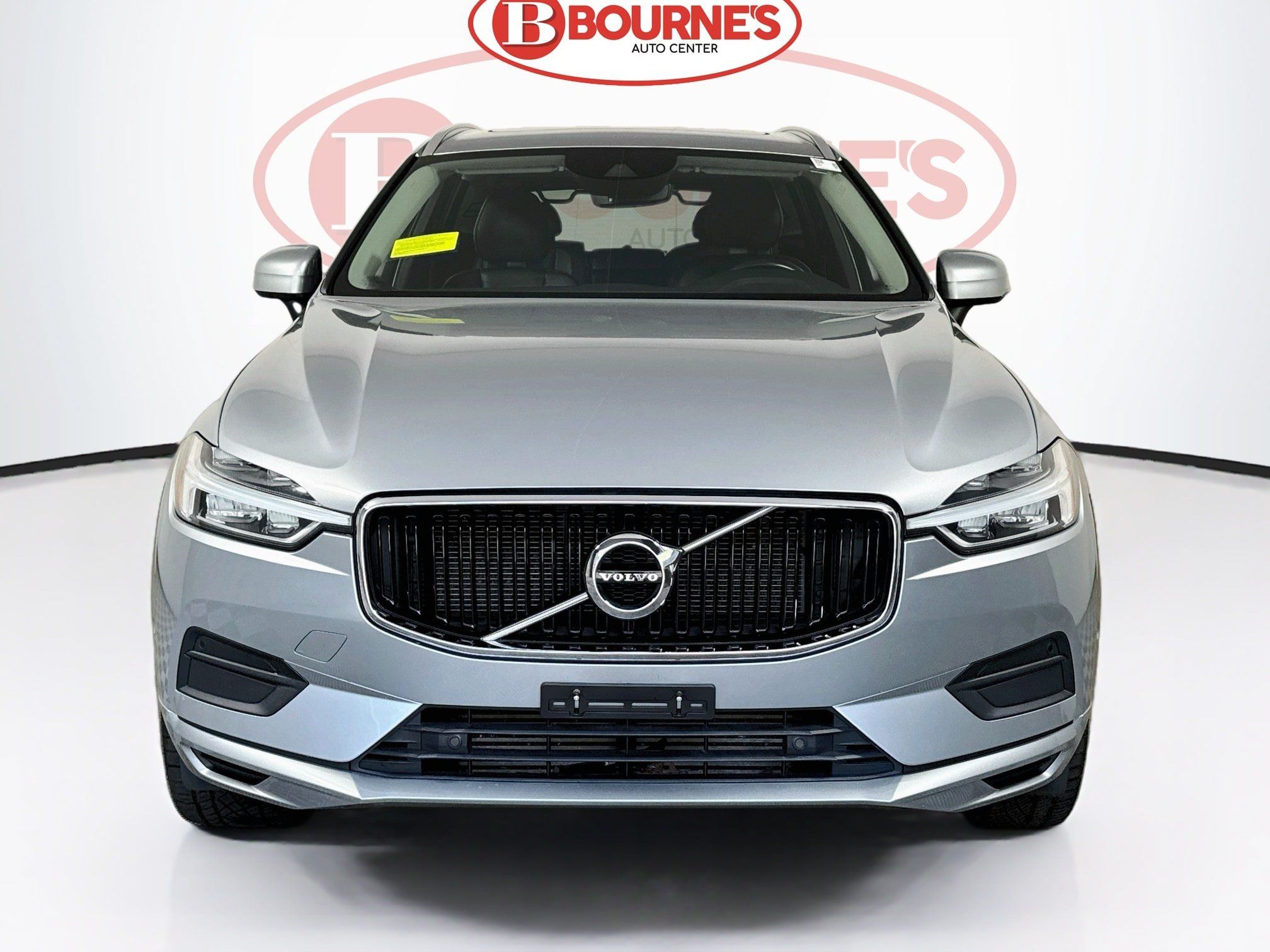 Used 2018 Volvo XC60 T5 Momentum w/ Vision Package AWD/4WD image 6