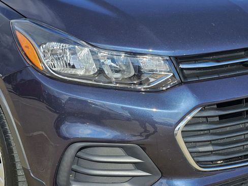Used 2018 Chevrolet Trax LS FWD image 10