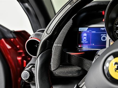 Used 2020 Ferrari 812 Superfast RWD image 39