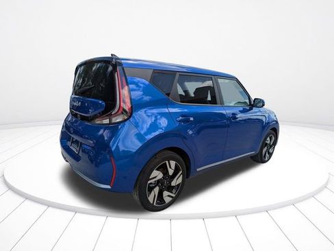 Used 2024 Kia Soul GT-Line w/ GT-Line Technology Package FWD image 4