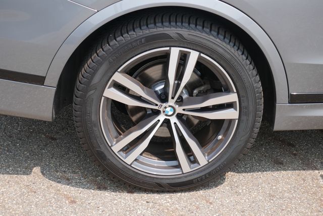 Used 2024 BMW X7 xDrive40i w/ Executive Package AWD/4WD image 13