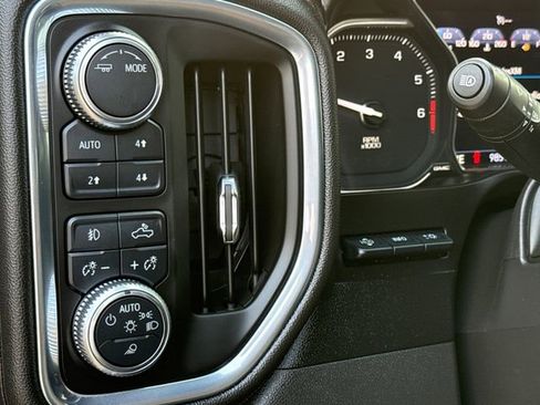 Used 2020 GMC Sierra 1500 AT4 w/ AT4 Premium Package AWD/4WD image 21