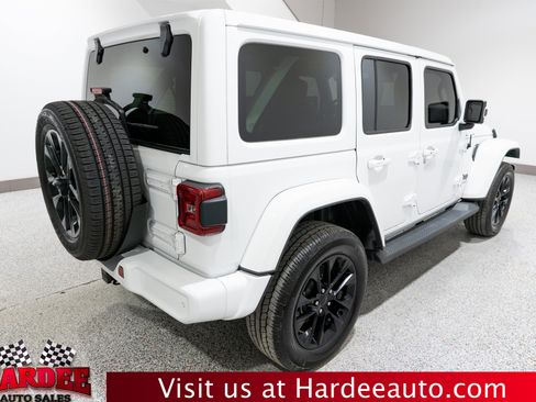 Used 2020 Jeep Wrangler Unlimited Sahara AWD/4WD image 5
