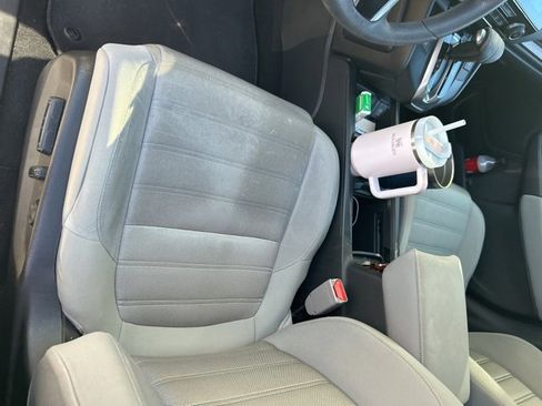 Used 2017 Honda CR-V EX image 4