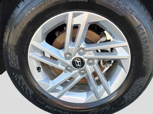 Certified 2025 Hyundai Tucson SE AWD/4WD image 14