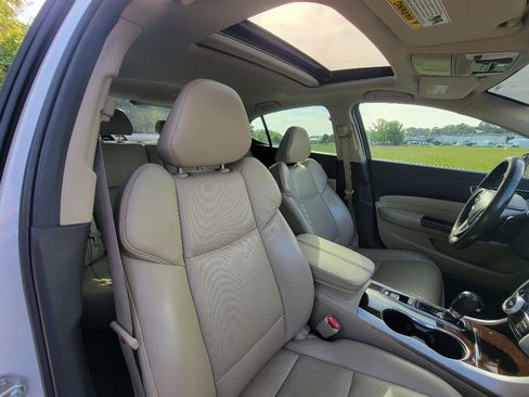 Used 2018 Acura TLX w/ Technology Package FWD image 31