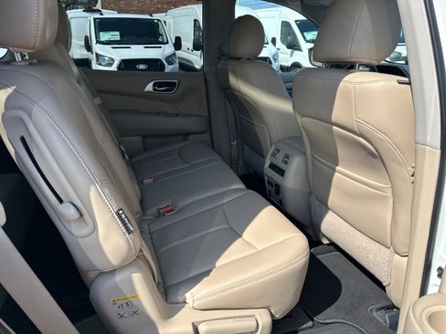 Used 2019 Nissan Pathfinder SL w/ SL Premium Package image 22