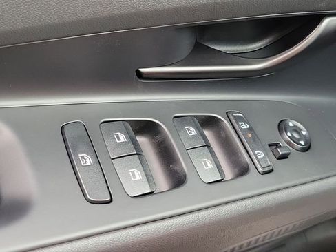 New 2026 Hyundai Elantra Sport FWD image 17