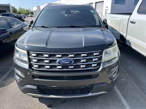 Used 2016 Ford Explorer Limited w/ Equipment Group 301A AWD/4WD image 2