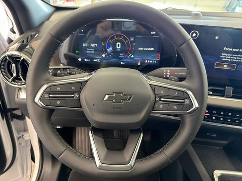 New 2026 Chevrolet Equinox LT AWD/4WD image 14