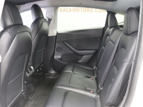Used 2021 Tesla Model Y Long Range AWD/4WD image 17