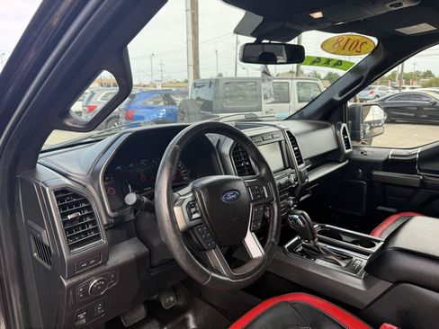 Used 2018 Ford F150 Lariat w/ Equipment Group 502A Luxury AWD/4WD image 9