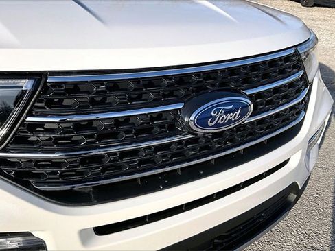 Used 2024 Ford Explorer XLT w/ Equipment Group 202A image 31