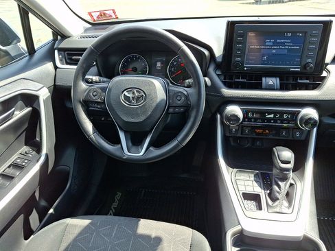 Used 2020 Toyota RAV4 XLE w/ Convenience Package image 14