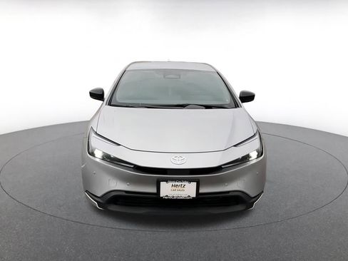 Used 2025 Toyota Prius LE image 4