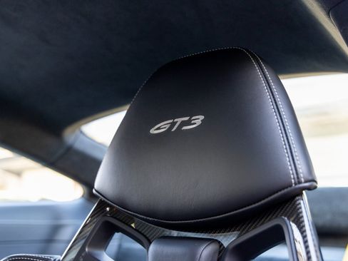 Certified 2022 Porsche 911 GT3 image 32