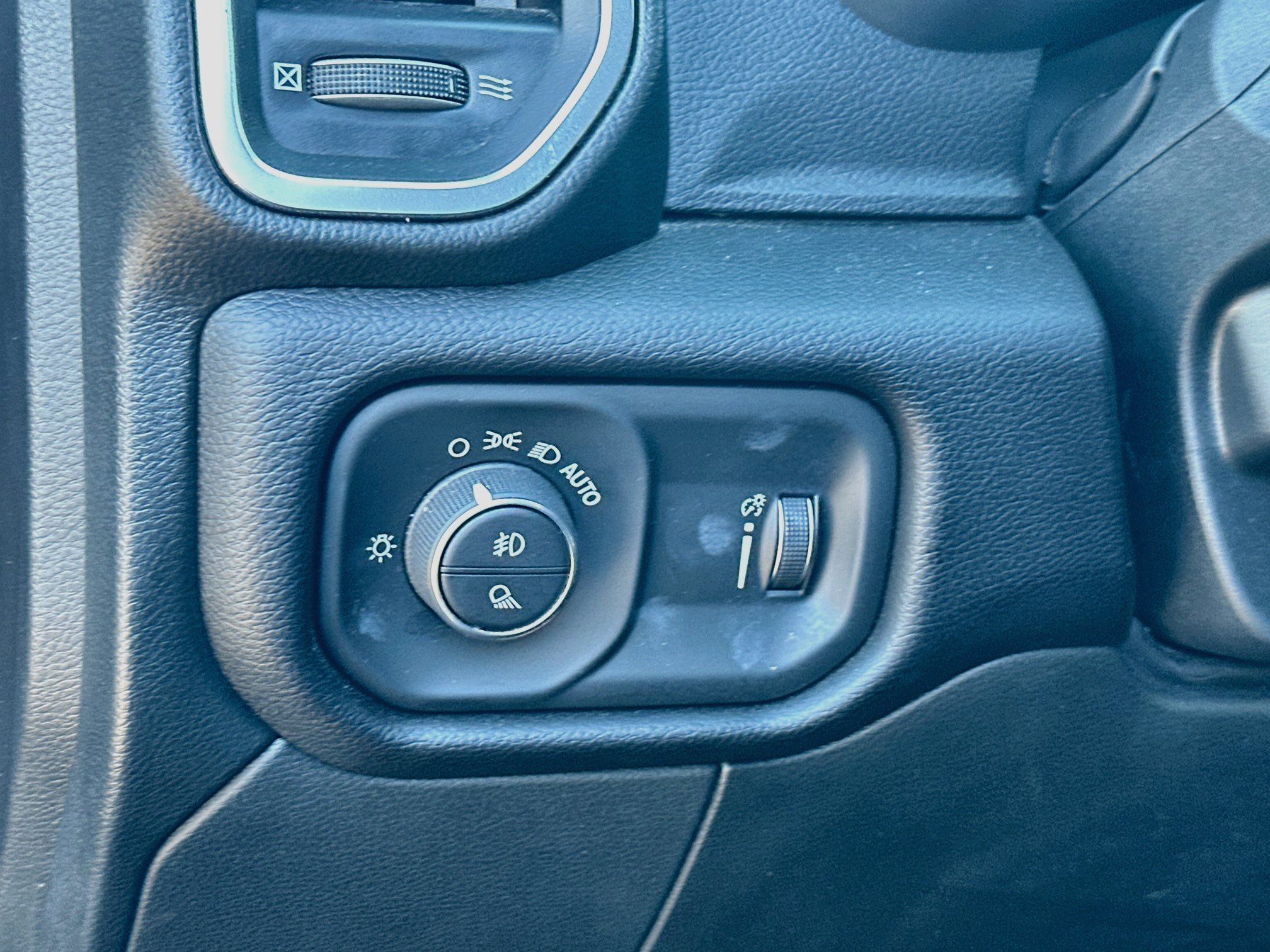 Used 2026 RAM 2500 Big Horn AWD/4WD image 17