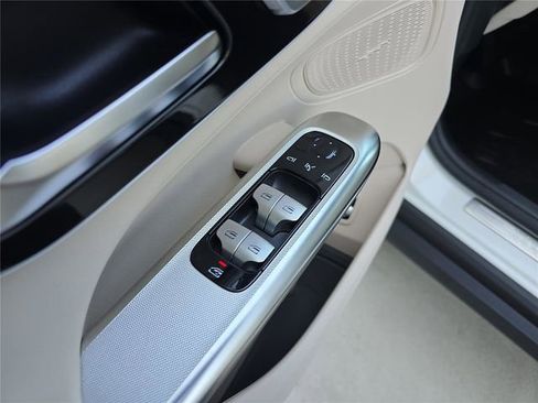 New 2026 Mercedes-Benz GLC 300 4MATIC image 21
