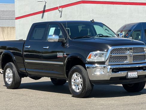 Used 2018 RAM 2500 Laramie AWD/4WD image 5