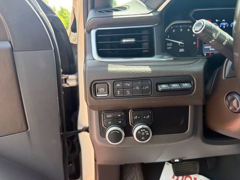 Used 2021 GMC Yukon Denali w/ Advanced Technology Package AWD/4WD image 14